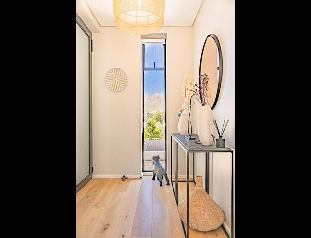 2 BEDROOM APARTMENT FOR SALE IN PAARL RURAL